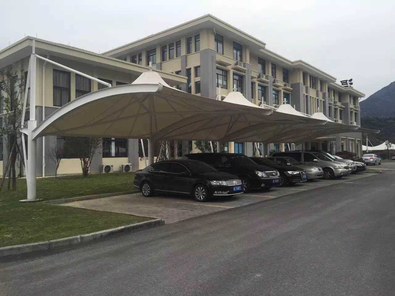 福建膜結(jié)構(gòu)車棚定制@福建膜結(jié)構(gòu)車棚哪家便宜