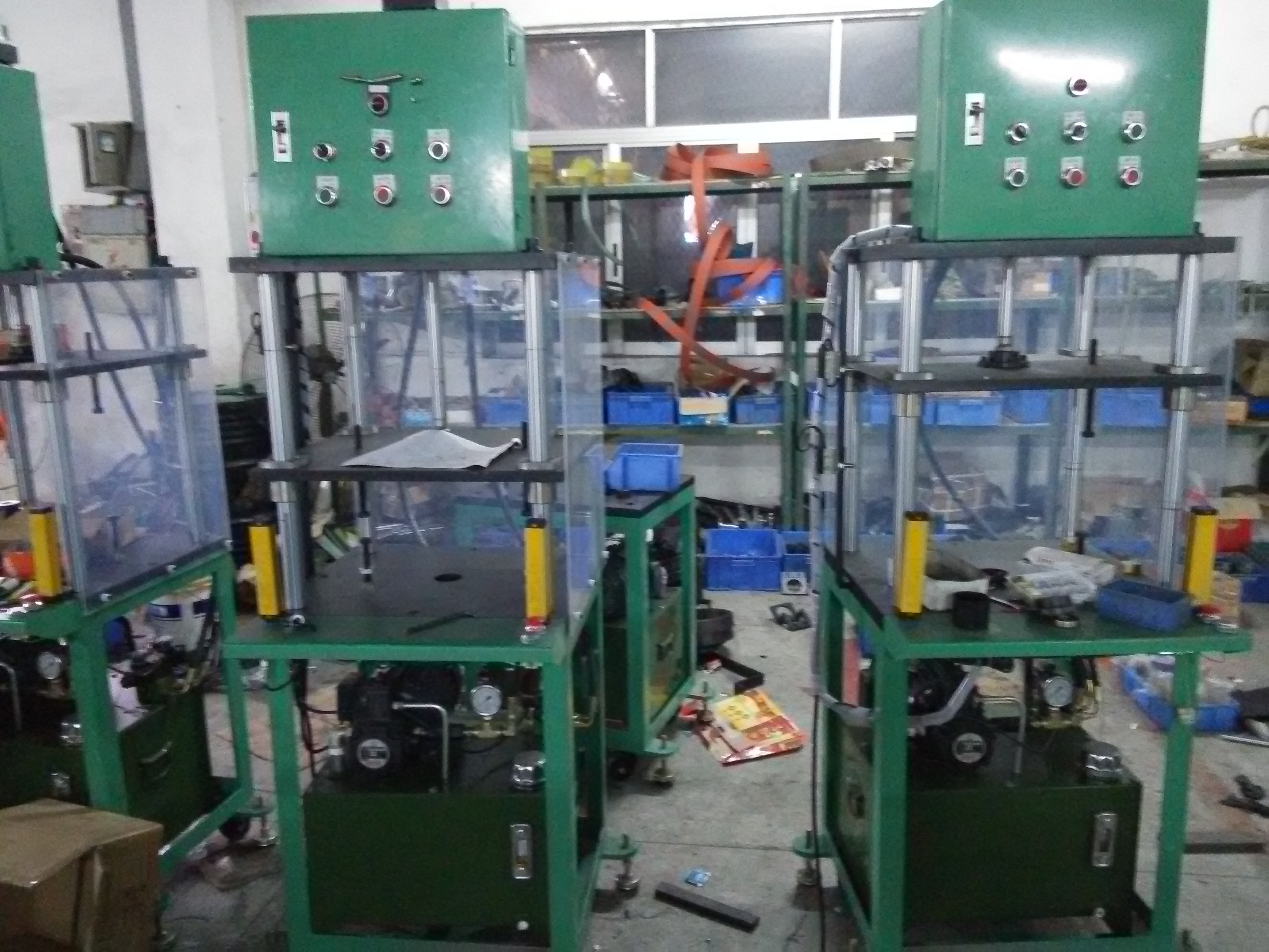 自動(dòng)油壓機(jī)線圈整型機(jī)*機(jī)，