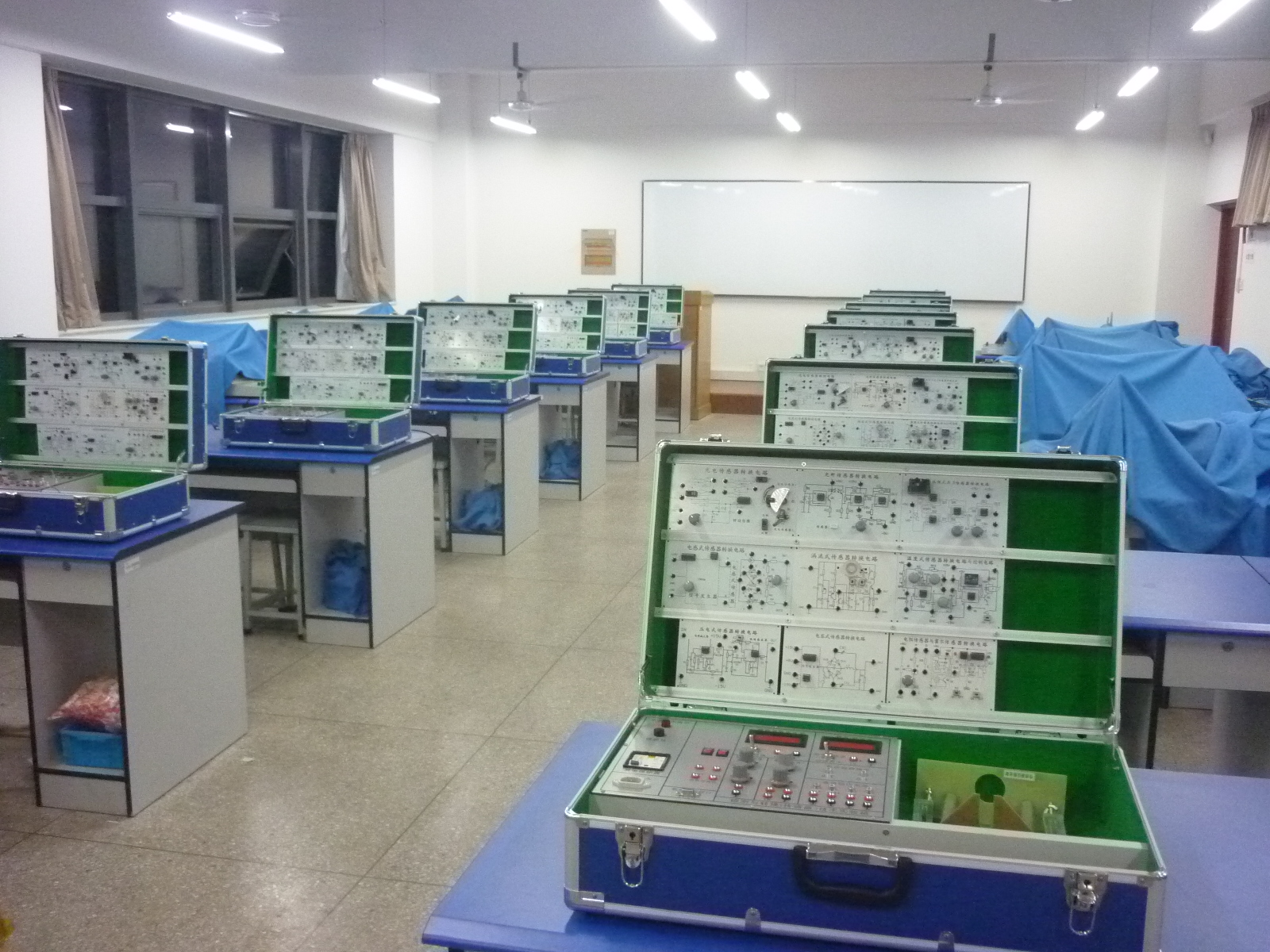 浙江XY-066型光電傳感器實(shí)驗(yàn)箱