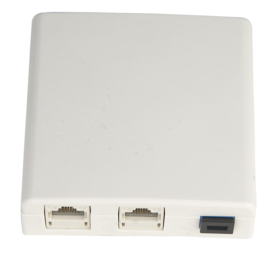 一電二光桌面盒