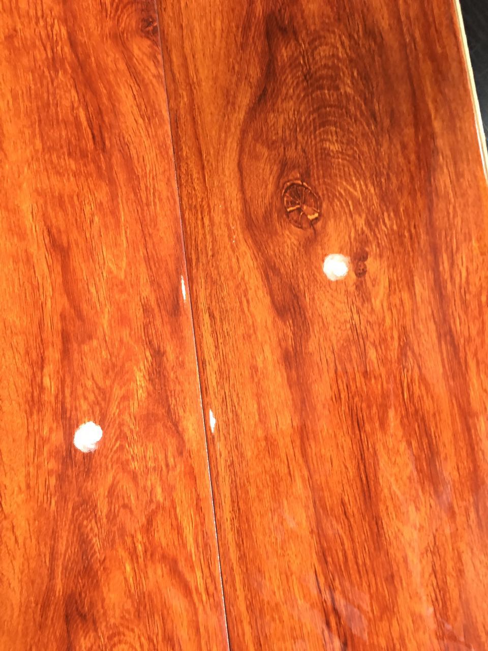 復(fù)合強(qiáng)化地板