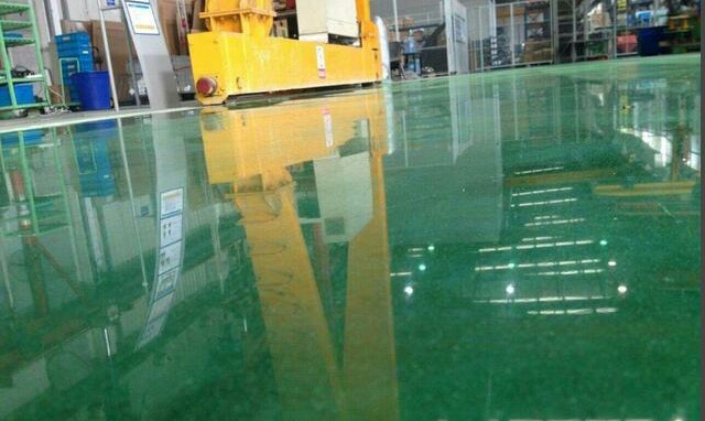 地下停車場*地坪