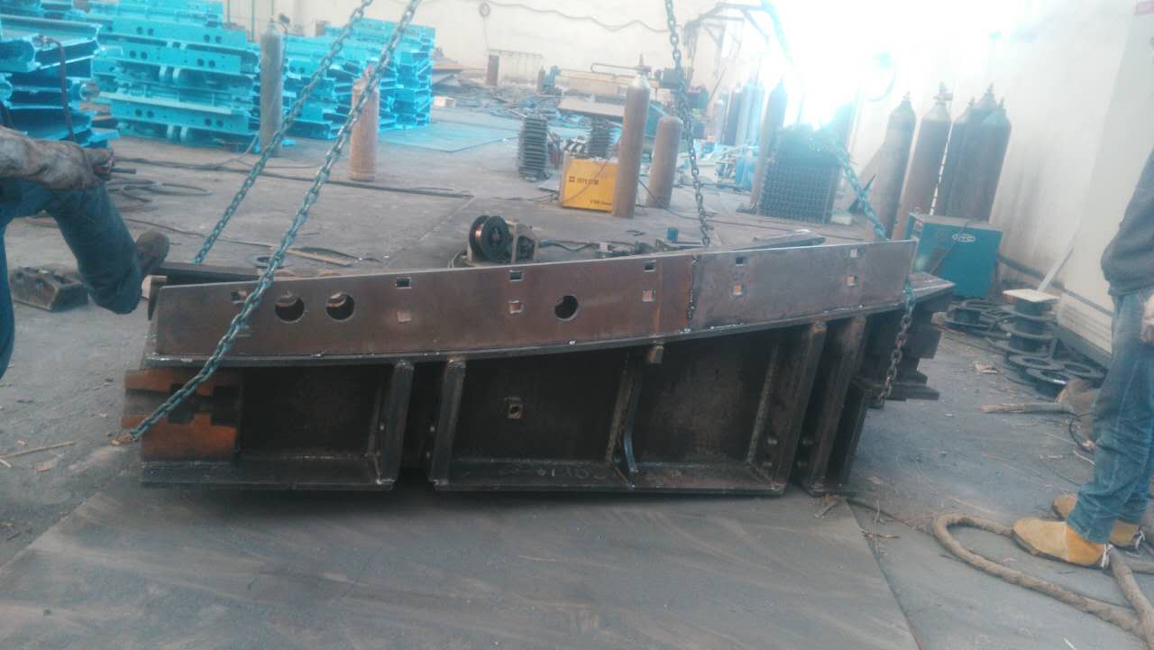 過渡槽/輸送物料設(shè)備/刮板機(jī)過渡槽價(jià)格/過渡槽批發(fā)