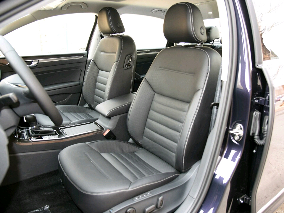 上海大眾帕薩特1.4T政采版