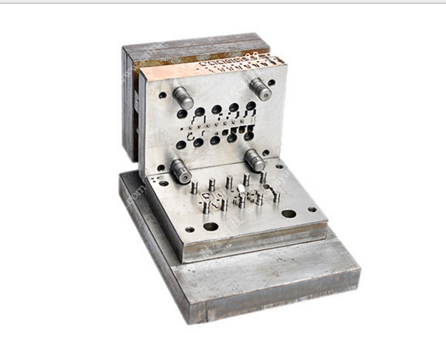 五金沖壓連續(xù)模 精密五金連續(xù)沖孔模具 制造五金拉伸模具