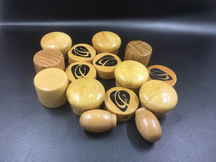 廠家定做各類木制杯蓋汽車香水香薰 木制杯蓋廠家 木制杯蓋批發(fā) 木制杯蓋價格 木制杯蓋定制