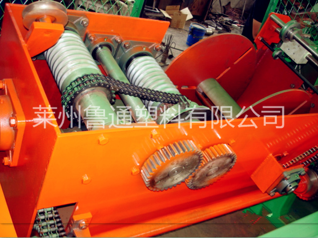 生產(chǎn)塑料繩制繩機(jī)二合一三股四股制繩機(jī) 生產(chǎn)塑料繩二合一三股四股制繩機(jī)