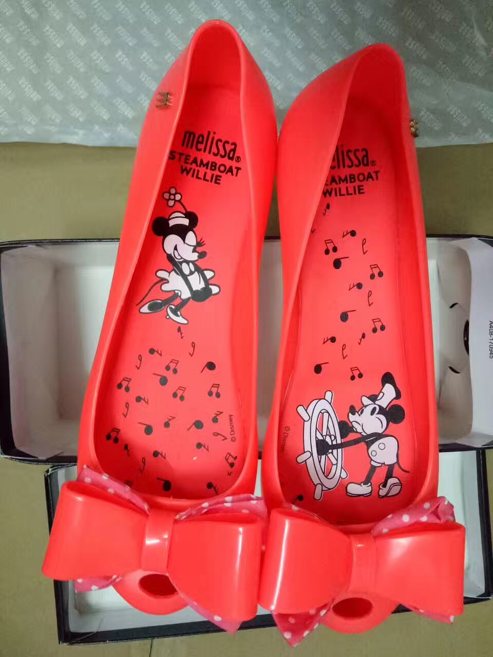 2017秋季新款女鞋鉚釘小怪獸拼色尖頭粗跟單鞋一件代發(fā)