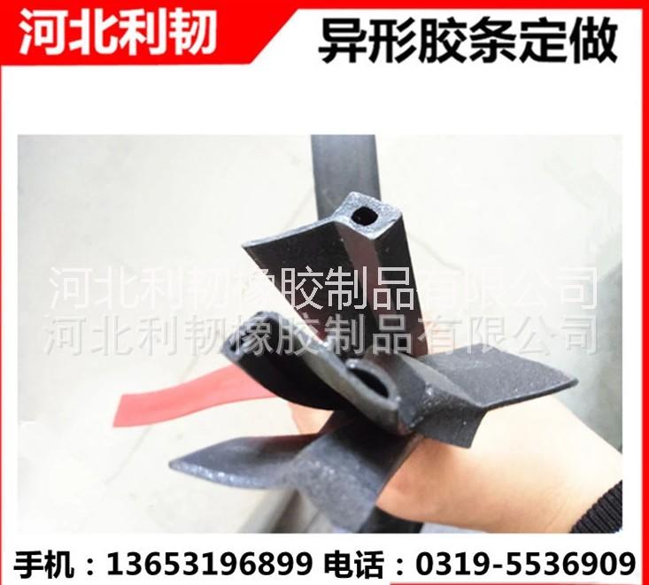 廠家 卷簾門防火密封條 防火膨脹橡膠密封條 導(dǎo)軌橡膠條 批發(fā)