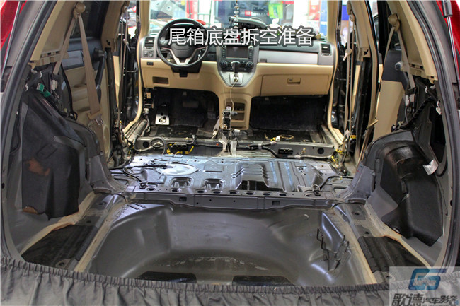 汽車隔音改裝案例 武漢本田CRV汽車隔音改裝 武漢歌德汽車音響改裝店