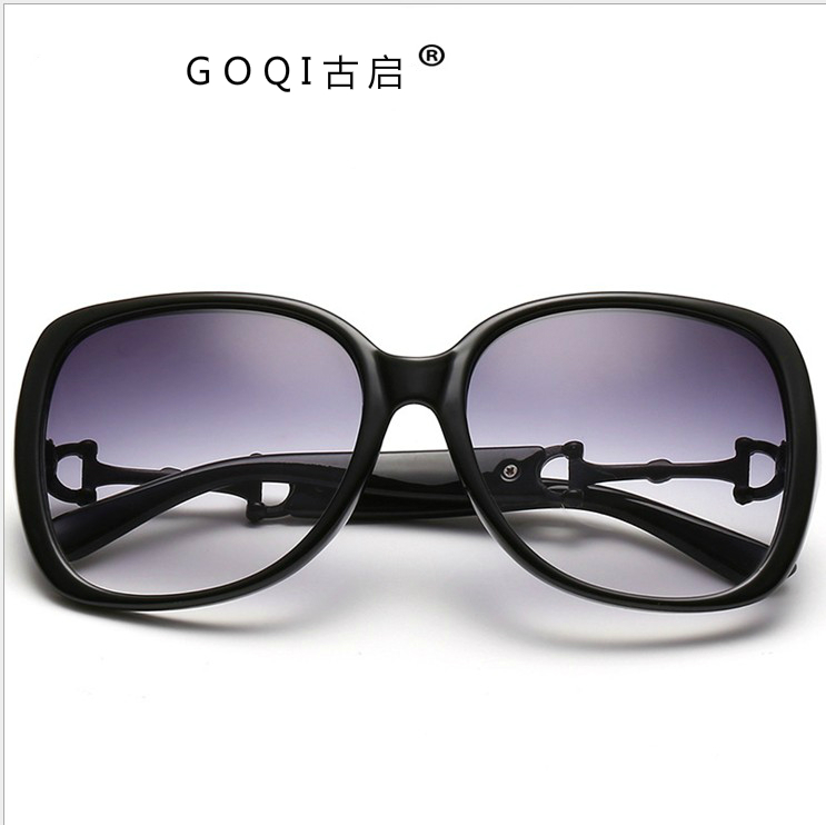 廠(chǎng)家直銷(xiāo)女士偏光太陽(yáng)鏡 經(jīng)典大框