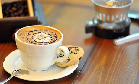 食客爆滿的馬食客爆滿的馬馬卡拉茶加盟馬卡拉茶加盟