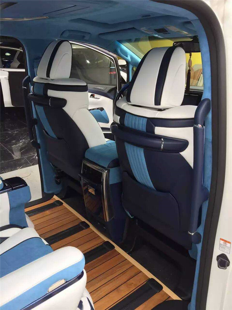 西安豐田埃爾法加裝航空座椅木地板清新脫俗的內(nèi)飾翻新升級 西安豐田埃爾法加裝航空座椅