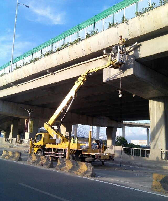 寧波高空作業(yè)車(chē)30米出租高空作業(yè)車(chē)20米出租登高車(chē)出租升降車(chē)路燈車(chē)出租