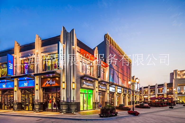 大型商場(chǎng)美陳布置設(shè)計(jì)|DEEM商業(yè)美陳設(shè)計(jì)|購(gòu)物廣場(chǎng)美陳裝飾公司