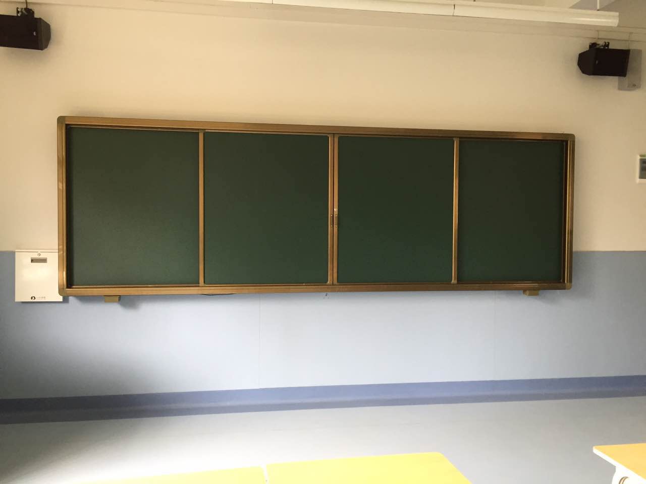 磁性教學黑板白板綠板推拉黑板學校*黑板生產(chǎn)廠家直銷批發(fā)