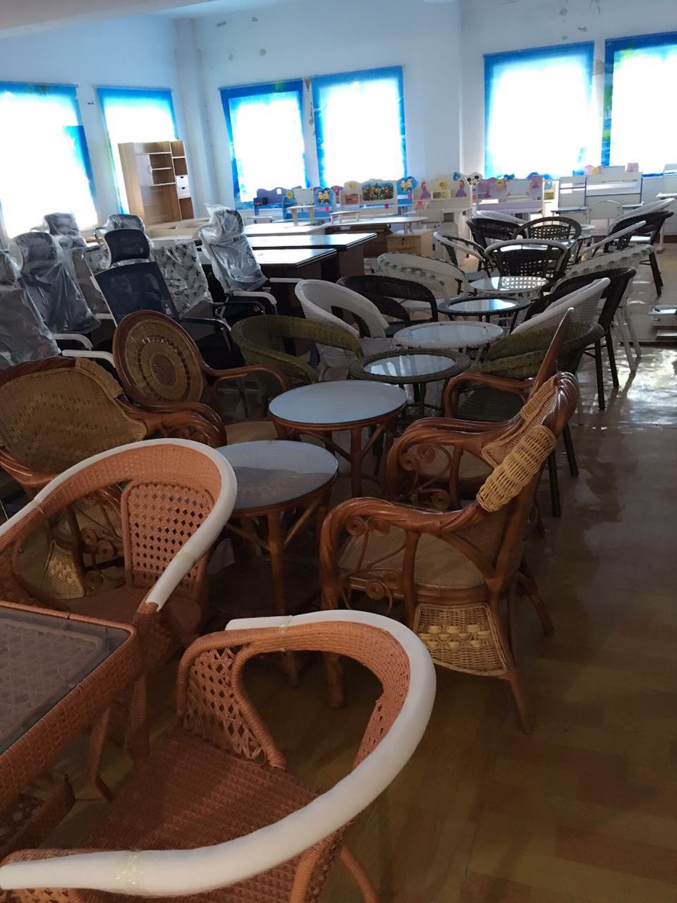 新沂市餐廳桌椅   家用桌椅銷售