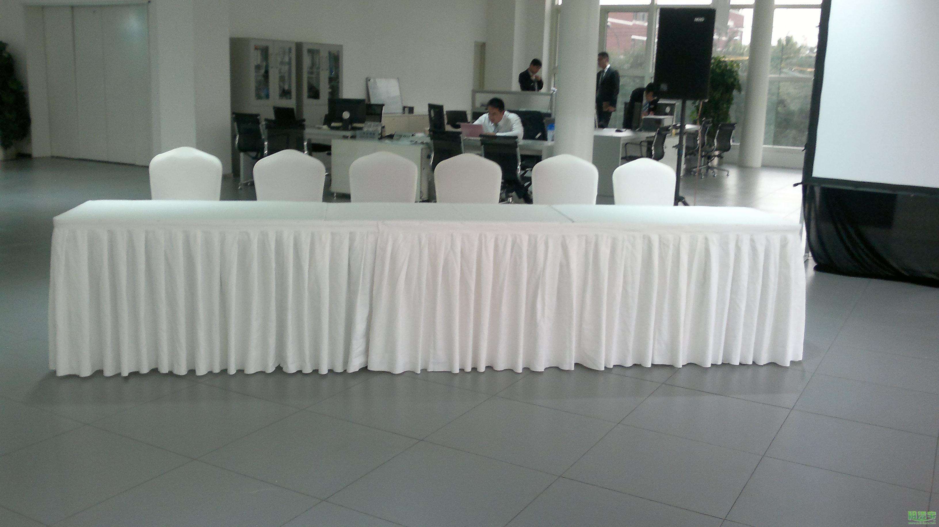 成都 展會沙發(fā)、展會桌椅，化妝鏡，衣鏡租賃就選物料租賃齊全供應商龍銘