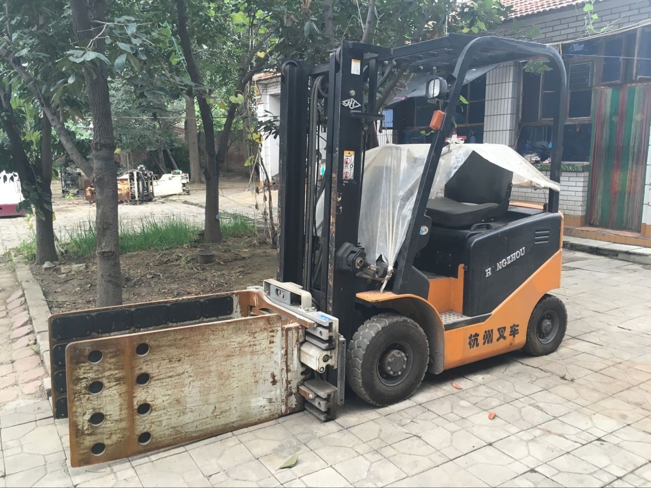 紙卷夾叉車抱紙叉車圓夾叉車軟包夾夾抱機出租出售 卷筒紙叉車紙卷夾叉車