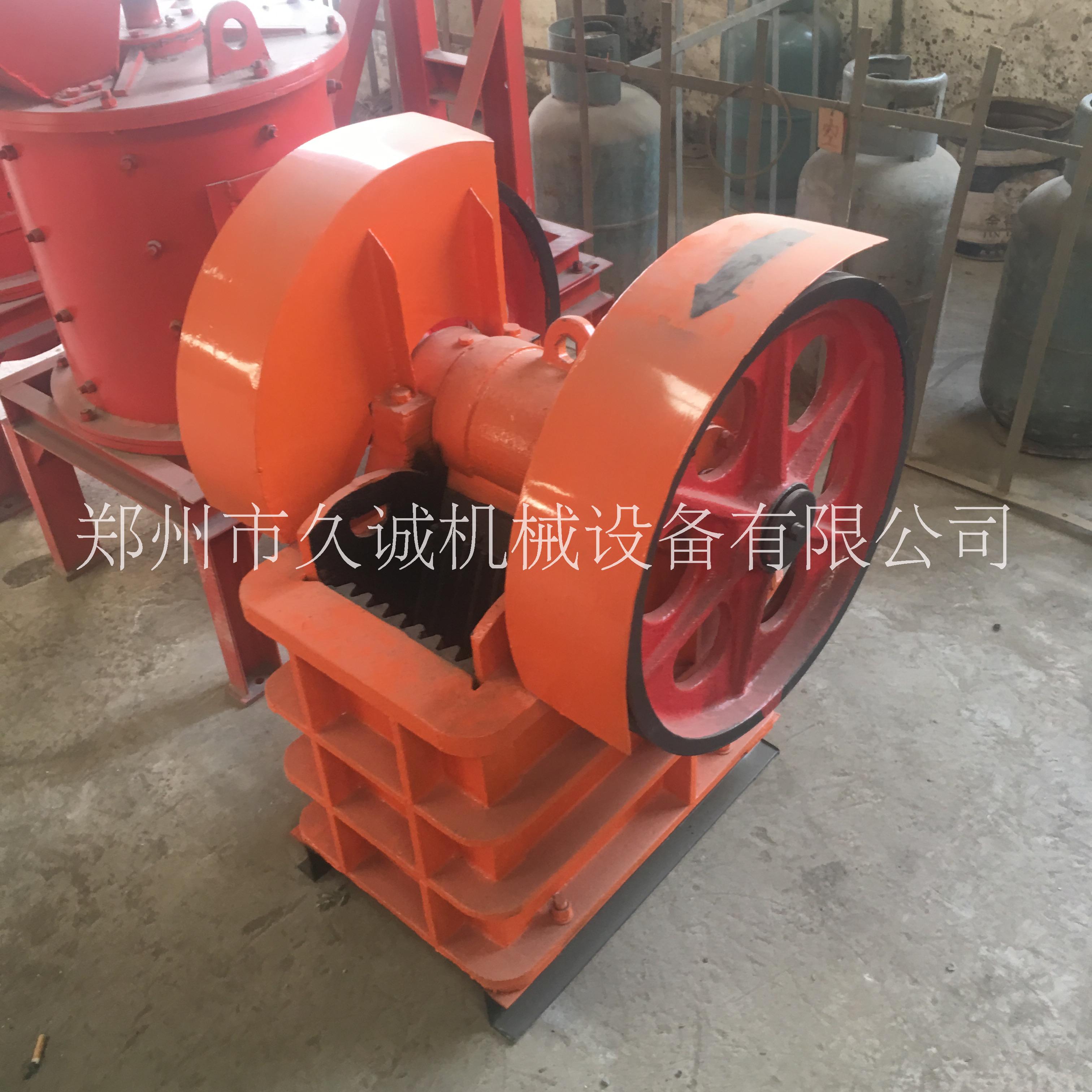 PE-1200顎式破碎機(jī) 堅固耐用 出料粒度均勻 破碎比大 噪音低粉塵少