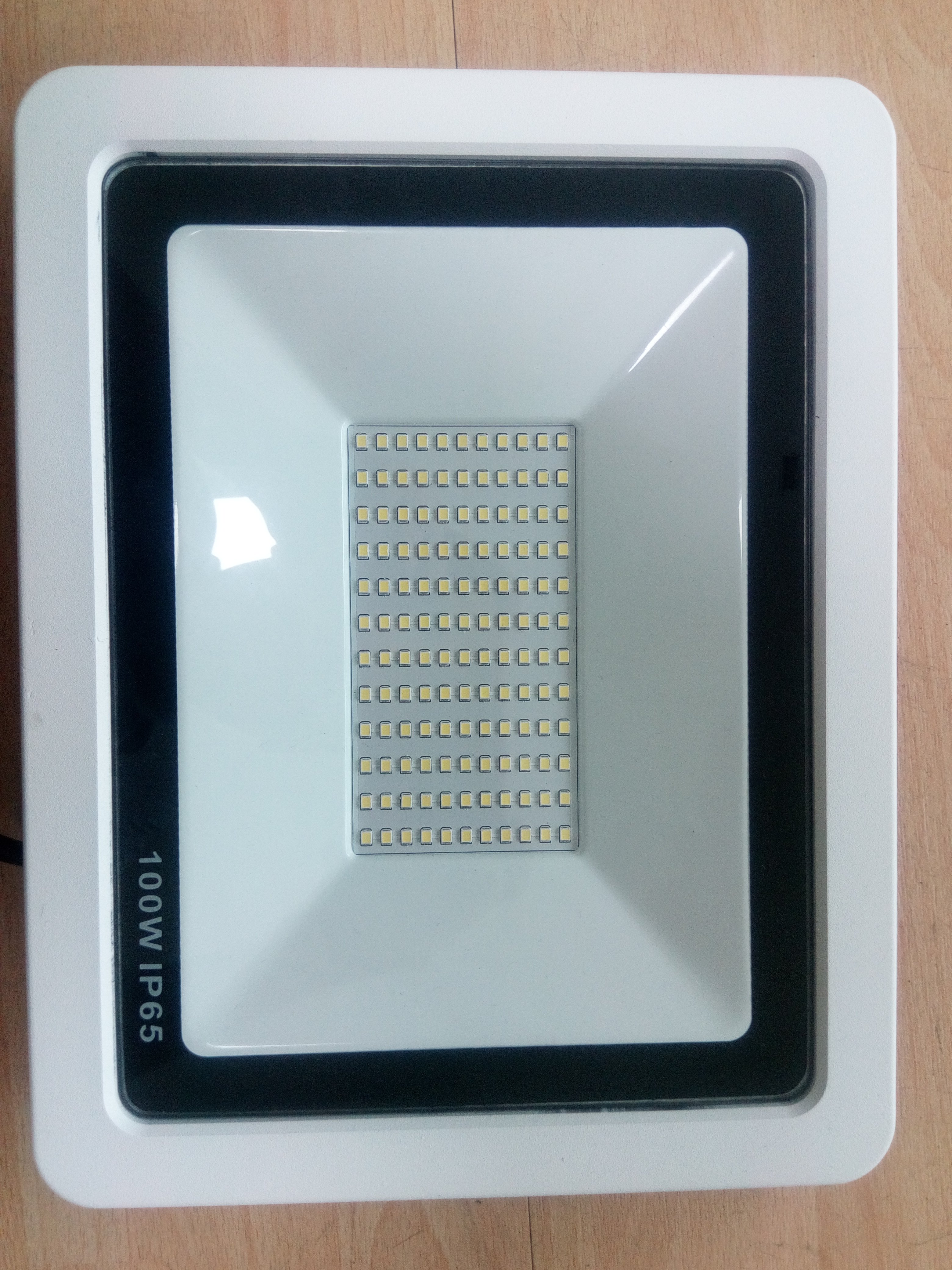 高功率線性光引擎超薄蘋果投光燈10W 高性價比