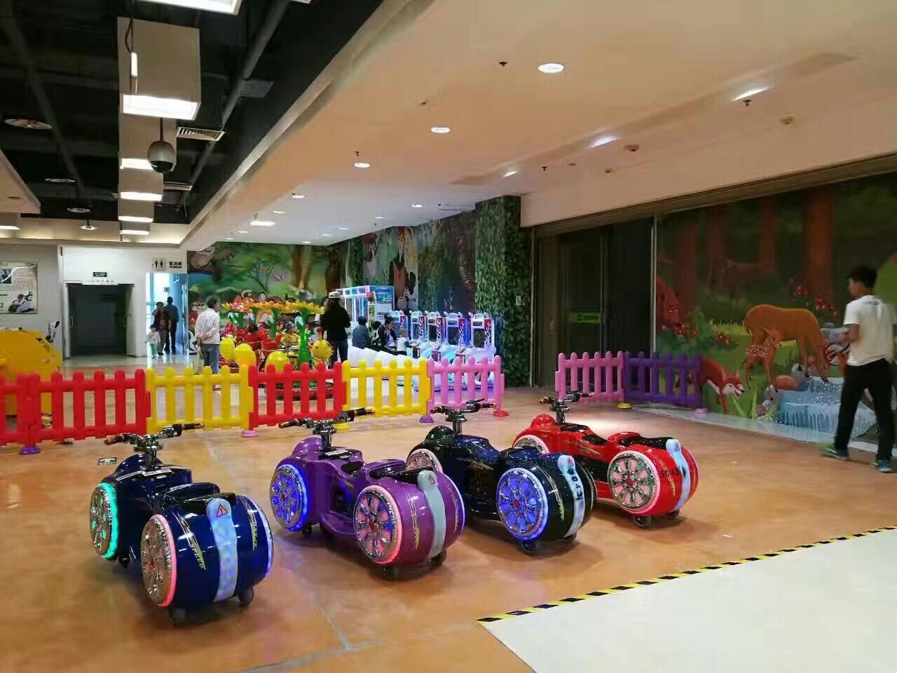 山東瀚雪 國產(chǎn)太陽能板燒烤船 水上觀光船 休閑娛樂設(shè)備