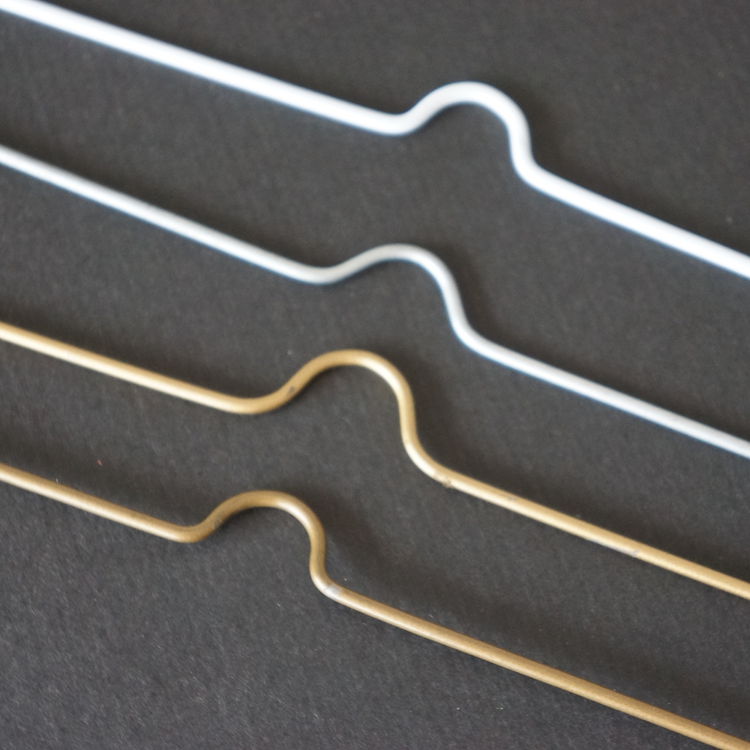 廠家批發(fā)掛歷臺(tái)歷裝訂用配件掛歷夾條鐵皮夾