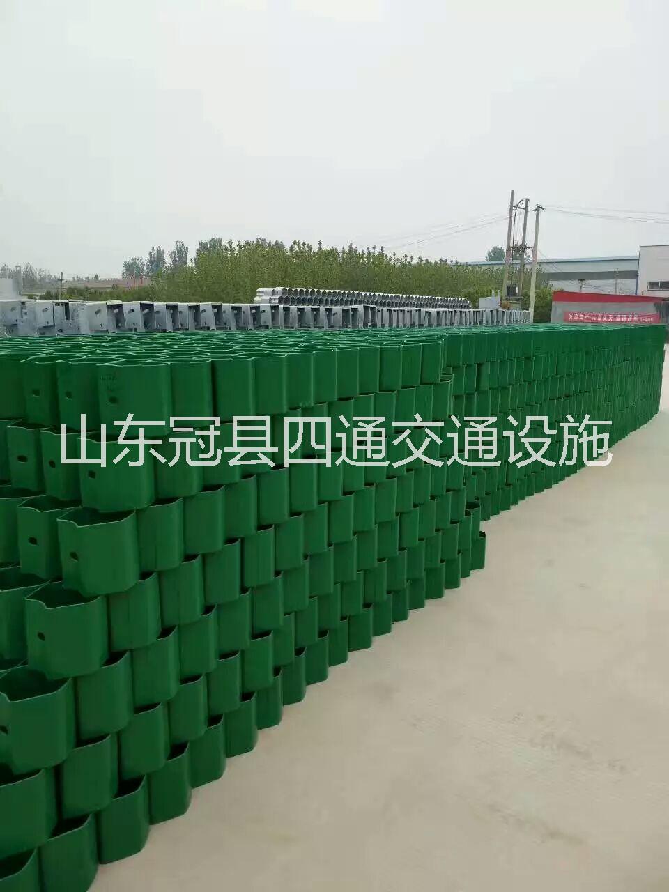 護(hù)欄板配件價(jià)格兩波防阻塊噴塑