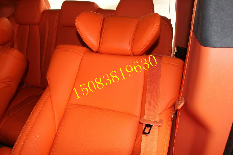 南昌別克GL8內(nèi)飾改裝，別克GL8改裝航空座椅，別克GL8改裝滿天星。改裝實(shí)木地板