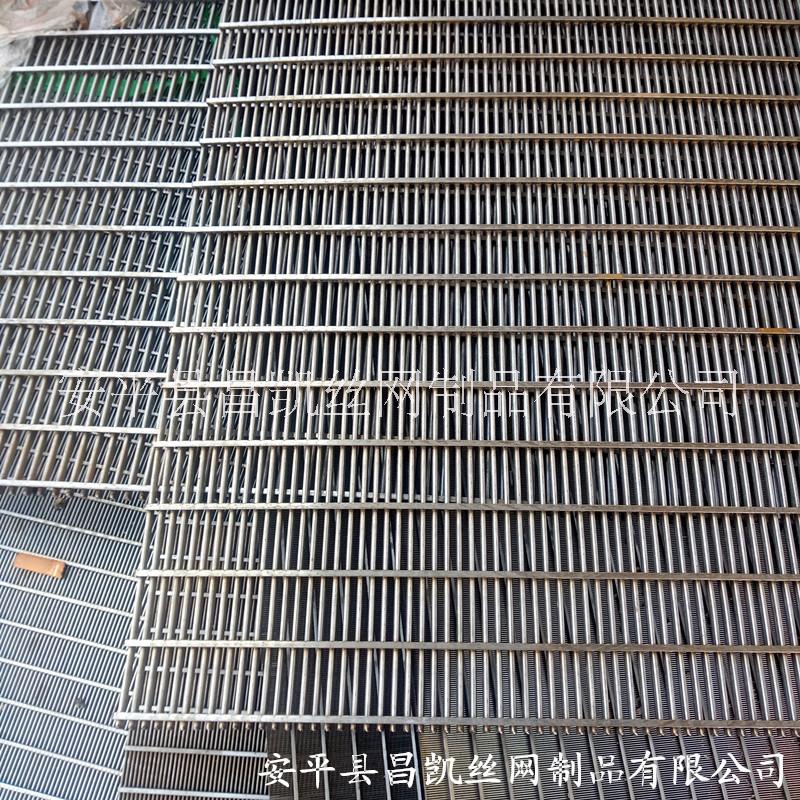不銹鋼焊接條縫篩網(wǎng)供應(yīng)商價(jià)格生產(chǎn)廠家批發(fā) 不銹鋼焊接條縫篩網(wǎng)