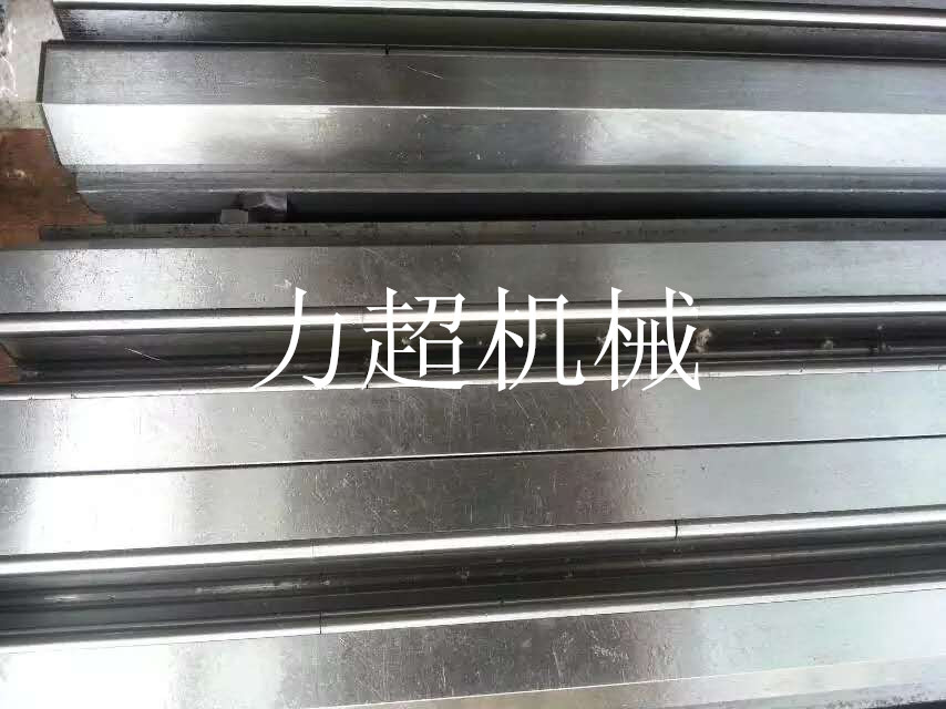 折彎?rùn)C(jī)上刀 下模具