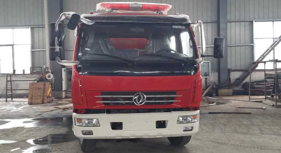 東風(fēng)多利卡4噸消防車 東風(fēng)多利卡4噸水罐消防車