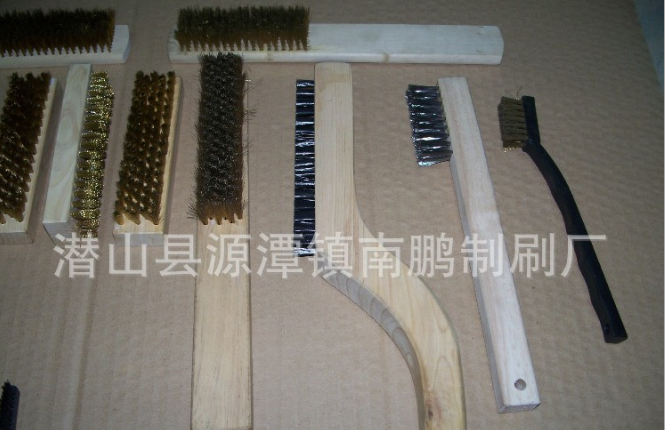 廠家直銷 木柄毛刷 銅鋼絲刷 拋光除銹 燒烤 清潔工具