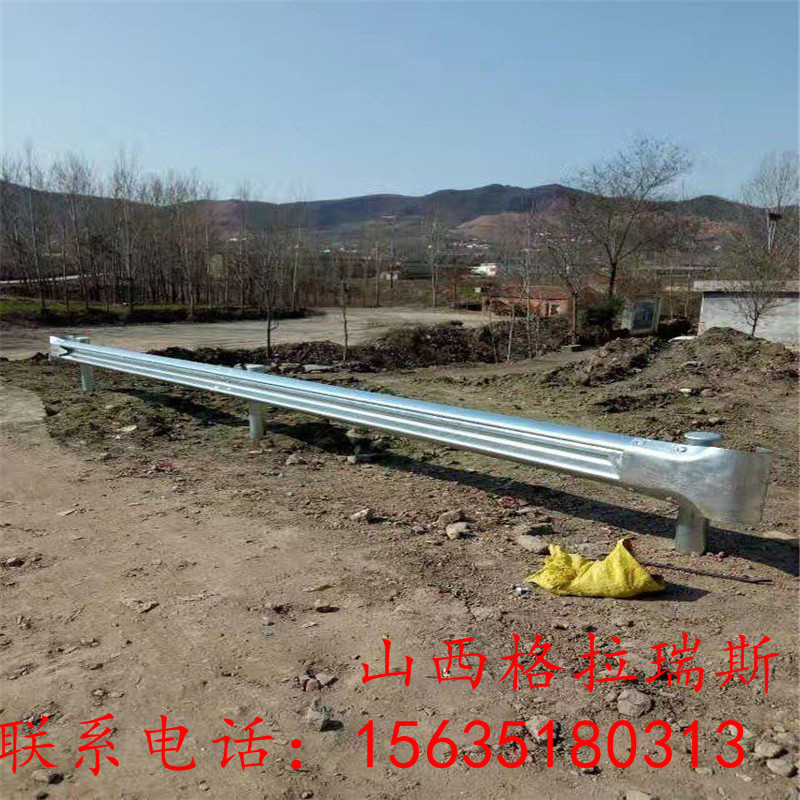 波形梁鋼護欄 山西太原打入式護欄 國道省道護欄可送貨安裝