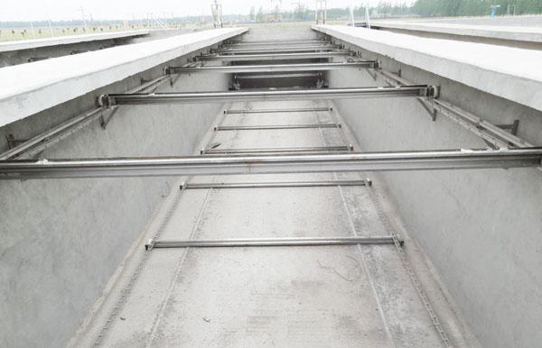 非金屬鏈條刮泥機(jī)、江蘇非金屬鏈條刮泥機(jī)廠家、江蘇非金屬鏈條刮泥機(jī)價(jià)格、非金屬鏈條刮泥機(jī)哪家好