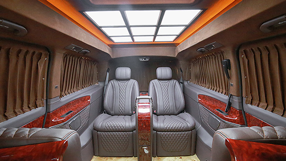 奔馳V260L添懿棕色款