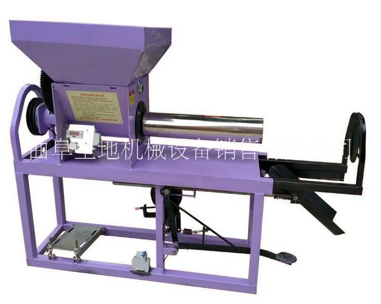 廠家銷售封口包裝機木耳菌類裝袋機 圖片 蘑菇菌種自動套袋機食用菌可自動調(diào)節(jié)尺寸