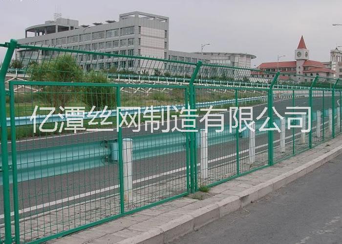 公路護欄網(wǎng) 公路護欄網(wǎng)直銷 公路護欄網(wǎng)廠家 公路護欄網(wǎng)價格