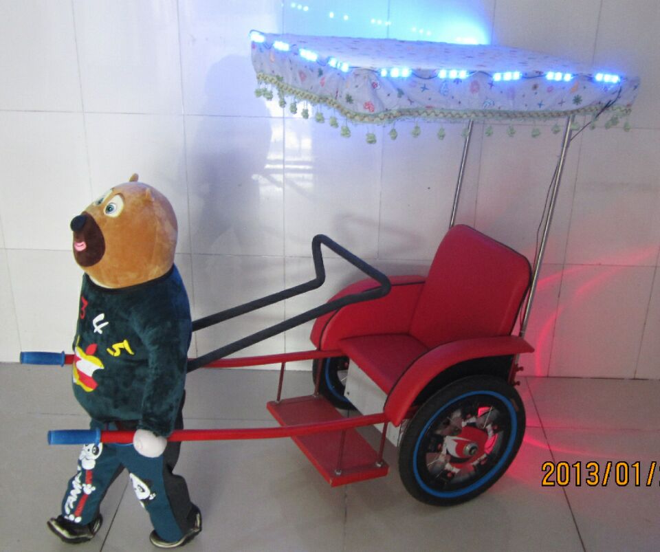 熱銷產(chǎn)品熊大機器人拉車