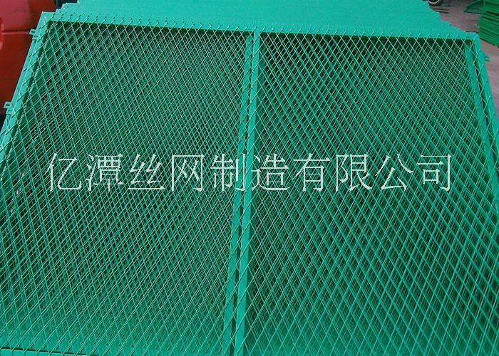 鋼板網(wǎng)護欄 鋼板網(wǎng)護欄直銷 鋼板網(wǎng)護欄廠家 鋼板網(wǎng)護欄價格