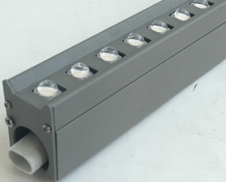 無(wú)縫連接LED線條燈 沖孔面蓋L