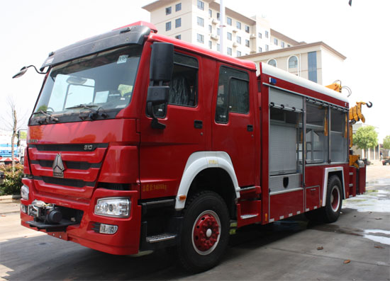 重汽豪沃搶險(xiǎn)救援消防車