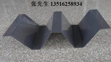 供應(yīng)W600彩鋼屋面板YX130-300-600大跨度彩鋼屋面板