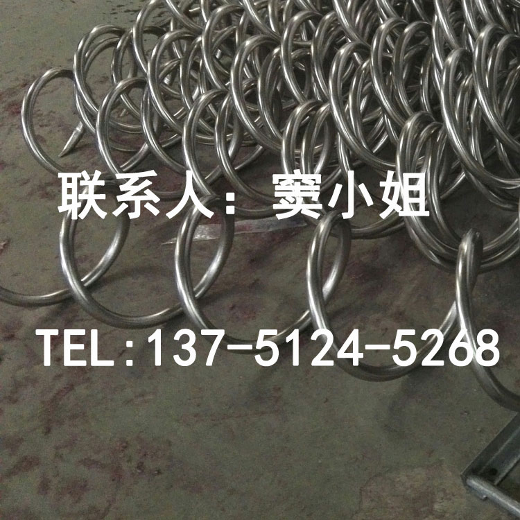 高腳螺旋式自行車停車架廠家供應(yīng)安裝6卡位304不銹鋼材質(zhì)