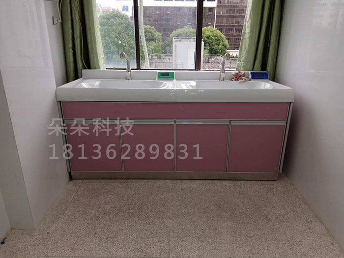 泰州朵朵科技嬰兒洗浴中心設(shè)備 寶寶游泳池 新生兒洗禮池洗浴池廠家直銷