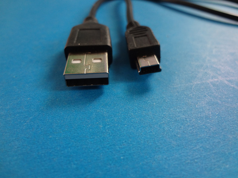 廠家直銷usb迷你數(shù)據(jù)線充電線多功能miniUSB線MP3數(shù)據(jù)線MP4數(shù)據(jù)線