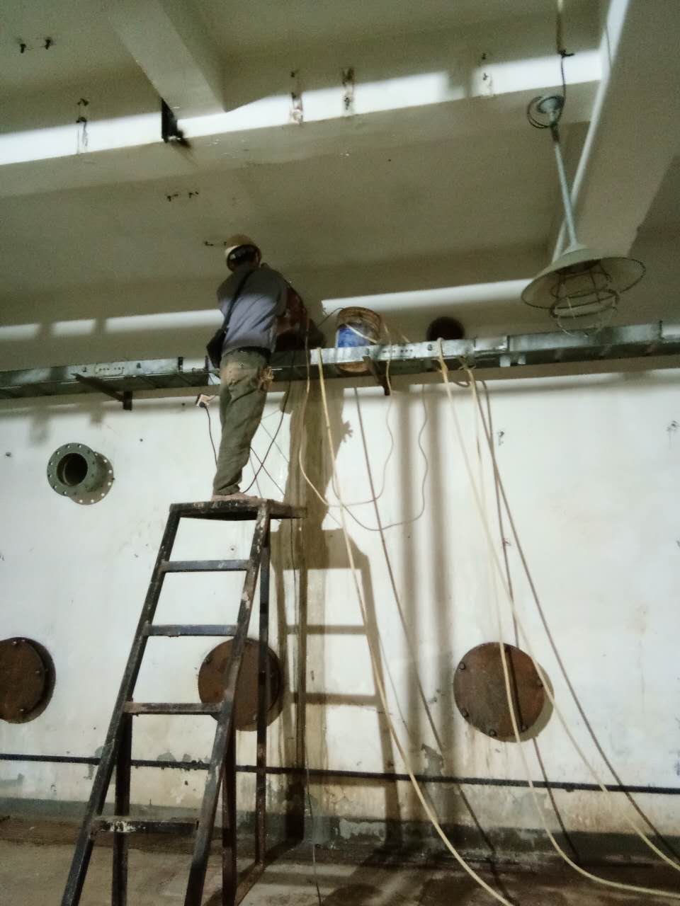 深圳水鉆切割開洞工程施工 深圳水鉆切割開洞工程報價 深圳水鉆切割開洞施工電話