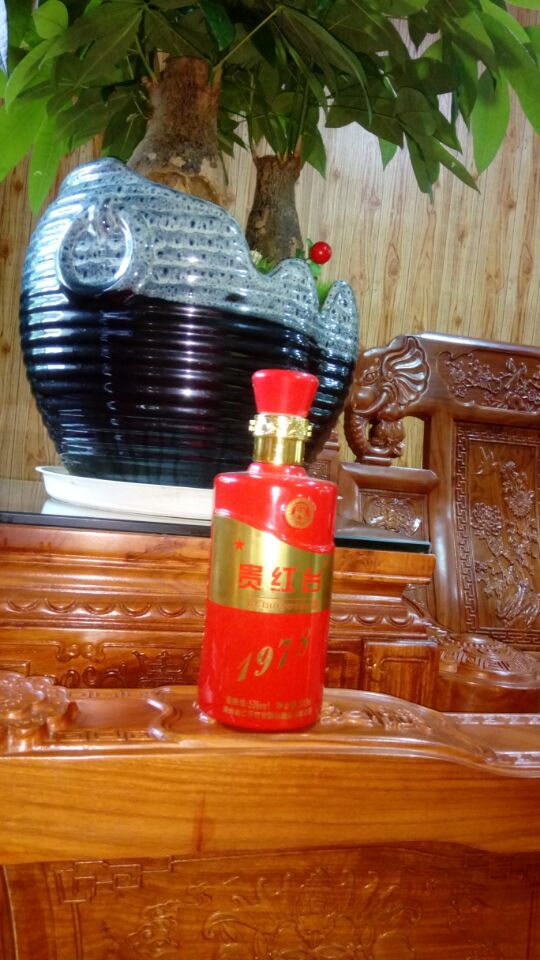 茅臺(tái)鎮(zhèn)醬香白酒招商、公司定制酒 、私人訂制酒、個(gè)性化定制酒  OEM貼牌 貴州茅臺(tái)鎮(zhèn)古釀坊醬香型白酒 貴州省茅臺(tái)鎮(zhèn)醬香型