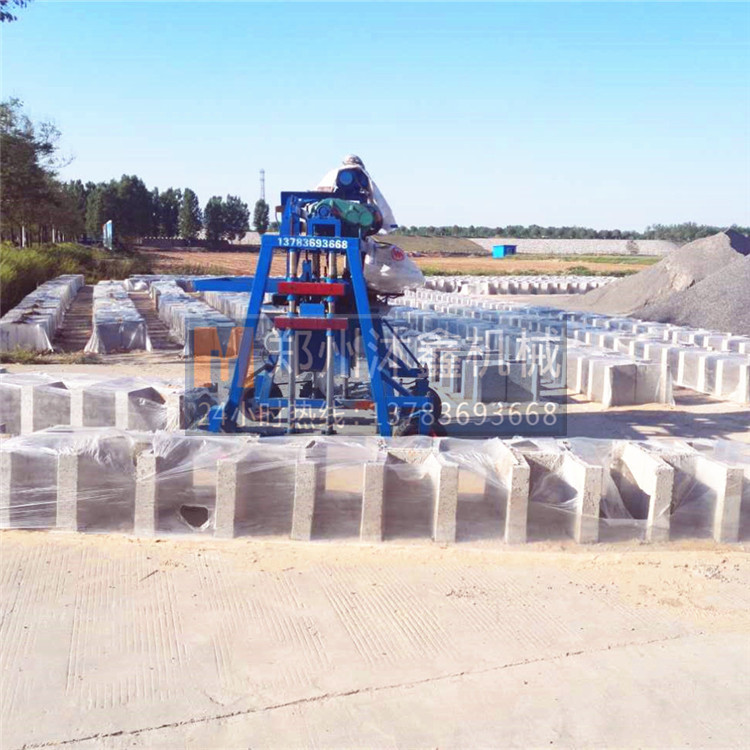 U型槽成型機 混凝土U型槽成型機 水渠用U型磚預(yù)制成型設(shè)備 水利渠道預(yù)制設(shè)備