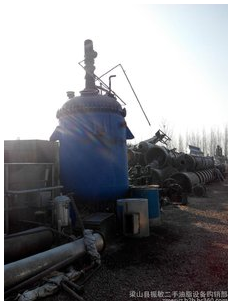 天津二手搪瓷反應釜 專業(yè)二手電加熱搪瓷反應釜